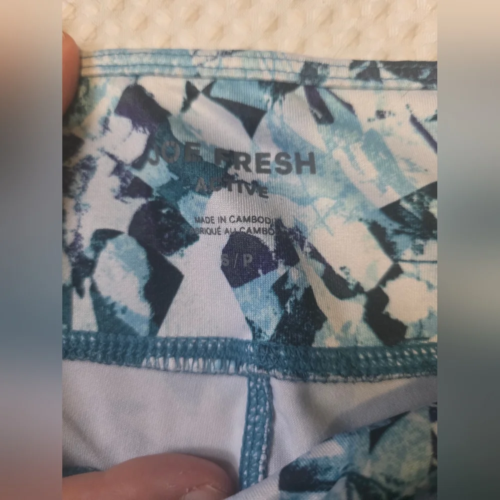 5/25$ Joe Fresh Blue and White Patterned Women Leggings - Picture 6 of 7